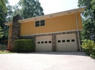 356 Shelton Woods Ct, Stone Mountain, GA 30088