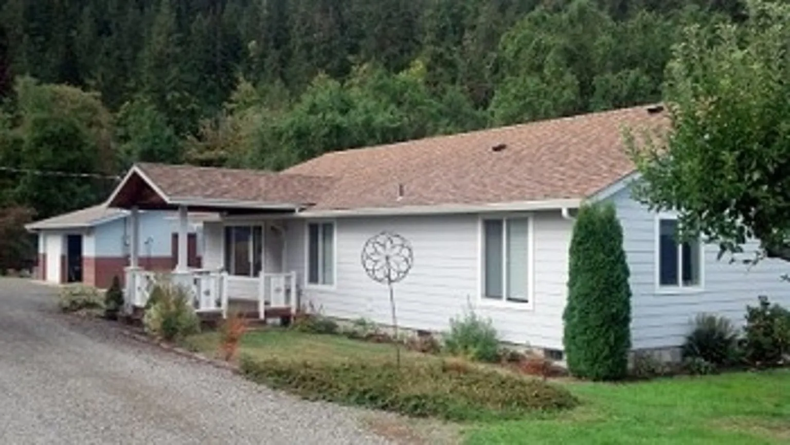 2961 S Myrtle Rd photo 1