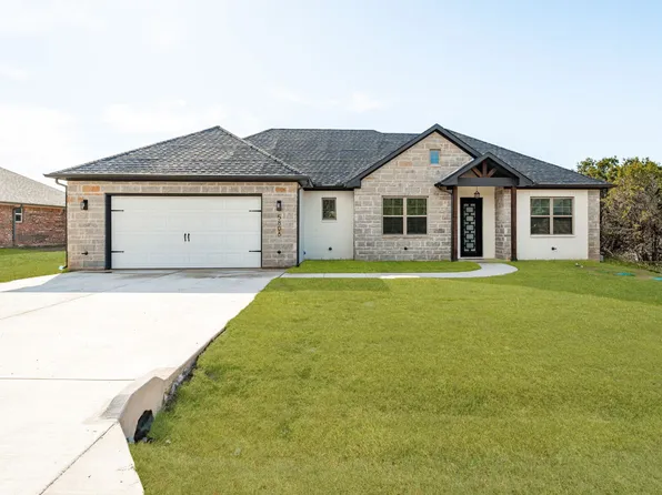 5806 Stonegate Cir, Granbury, TX 76048