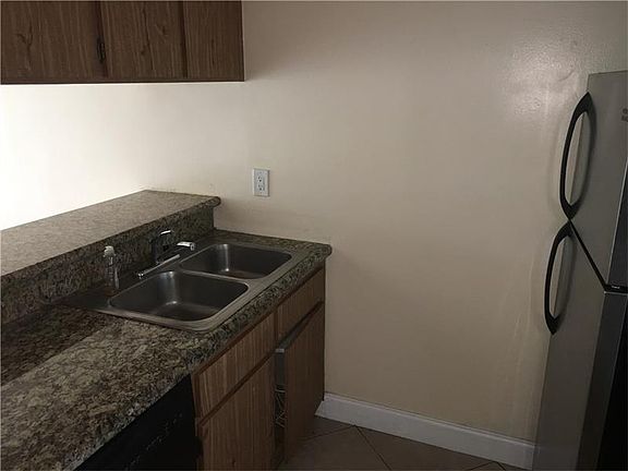 2nd image of 9953 Twin Lakes Dr