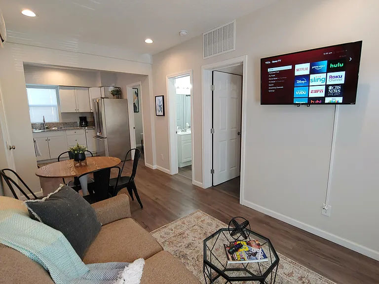 309 Pacific Ave SW #1 — Photo 3