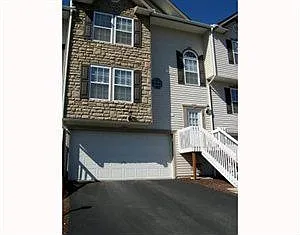 120 Manor View Dr photo 1