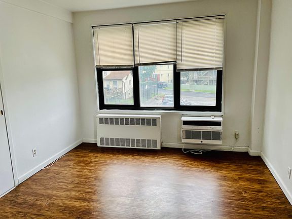 4th image of 47 Davis Ave APT 3K