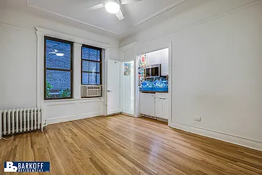 Rented by Barkoff Residential 