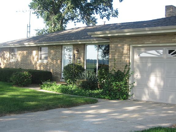 Front Entrance/Garage