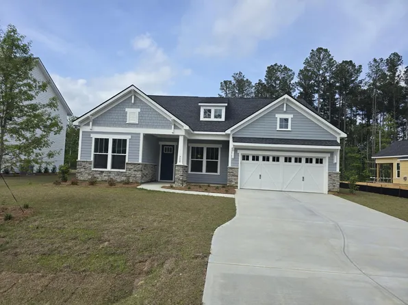 712 Breakers Reef Ln, Huger, SC 29450