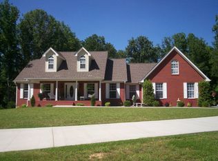 495 Bell Rd SE, Cleveland, TN 37323