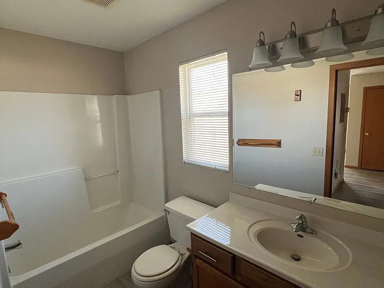 505 S 2nd St #B — Photo 6