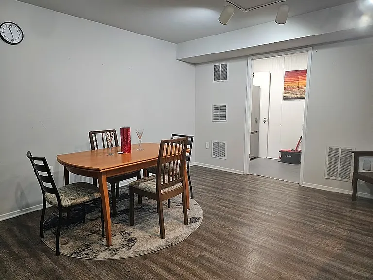 1217 Edgevale Rd #BASEMENT — Photo 5