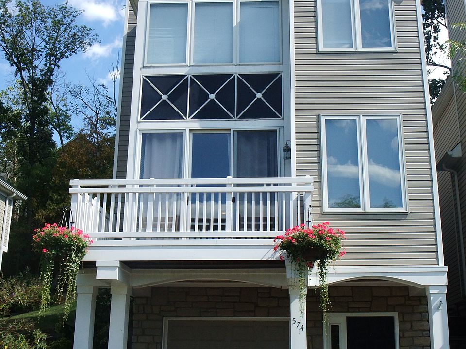 1st image of 574 Empress Ave