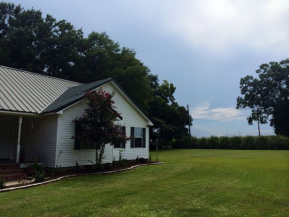 2nd image of 1002 La Petite Ln
