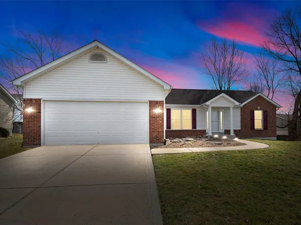 1203 Peaceful Valley Dr, Dardenne Prairie, MO 63368