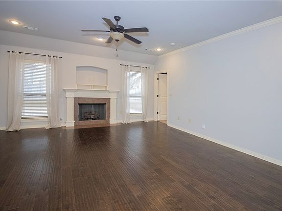 4th image of 3017 N Raven Ln