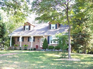 67 Oak Hills Dr, Hanover, PA 17331