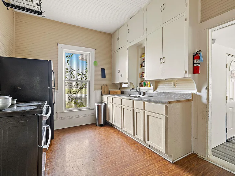 103 E Willis St — Photo 15