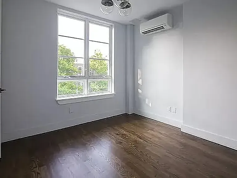 379 Sumpter St #2BB — Photo 6