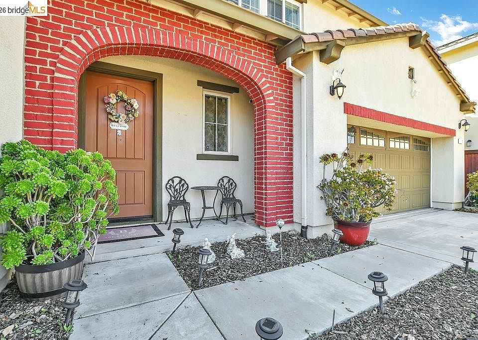 1st image of 2705 Reddington Way