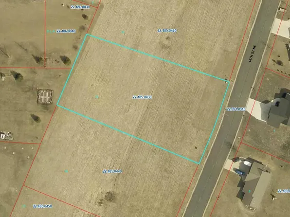 909 14th St NE, Montgomery, MN 56069