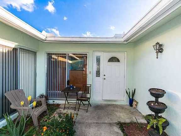 4th image of 9381 NW 33rd Mnr