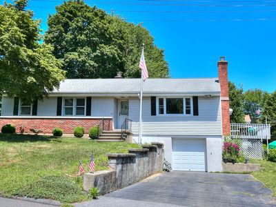 42 Hickory Street, Trumbull, CT, 06611