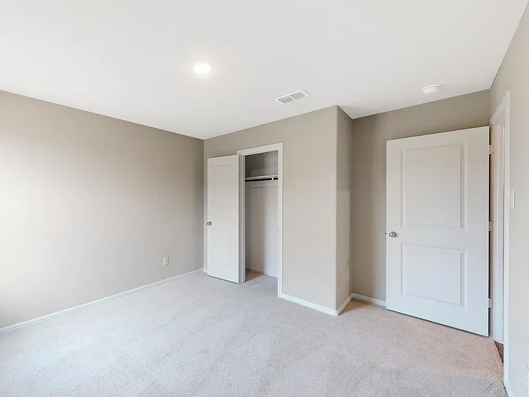 404 Bronze Forest Dr — Photo 15