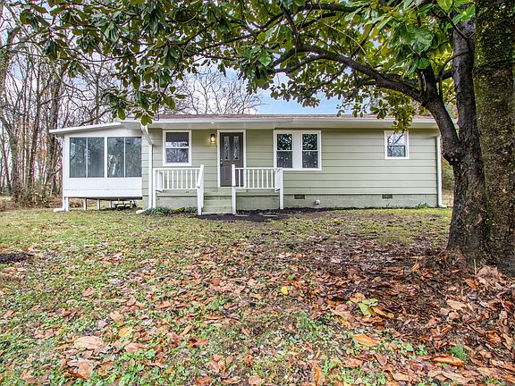 3rd image of 53 Thompson Ln