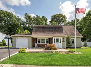 44 Clover Hill Dr, Flanders, NJ 07836