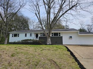 212 Reed Rd, Starkville, MS 39759