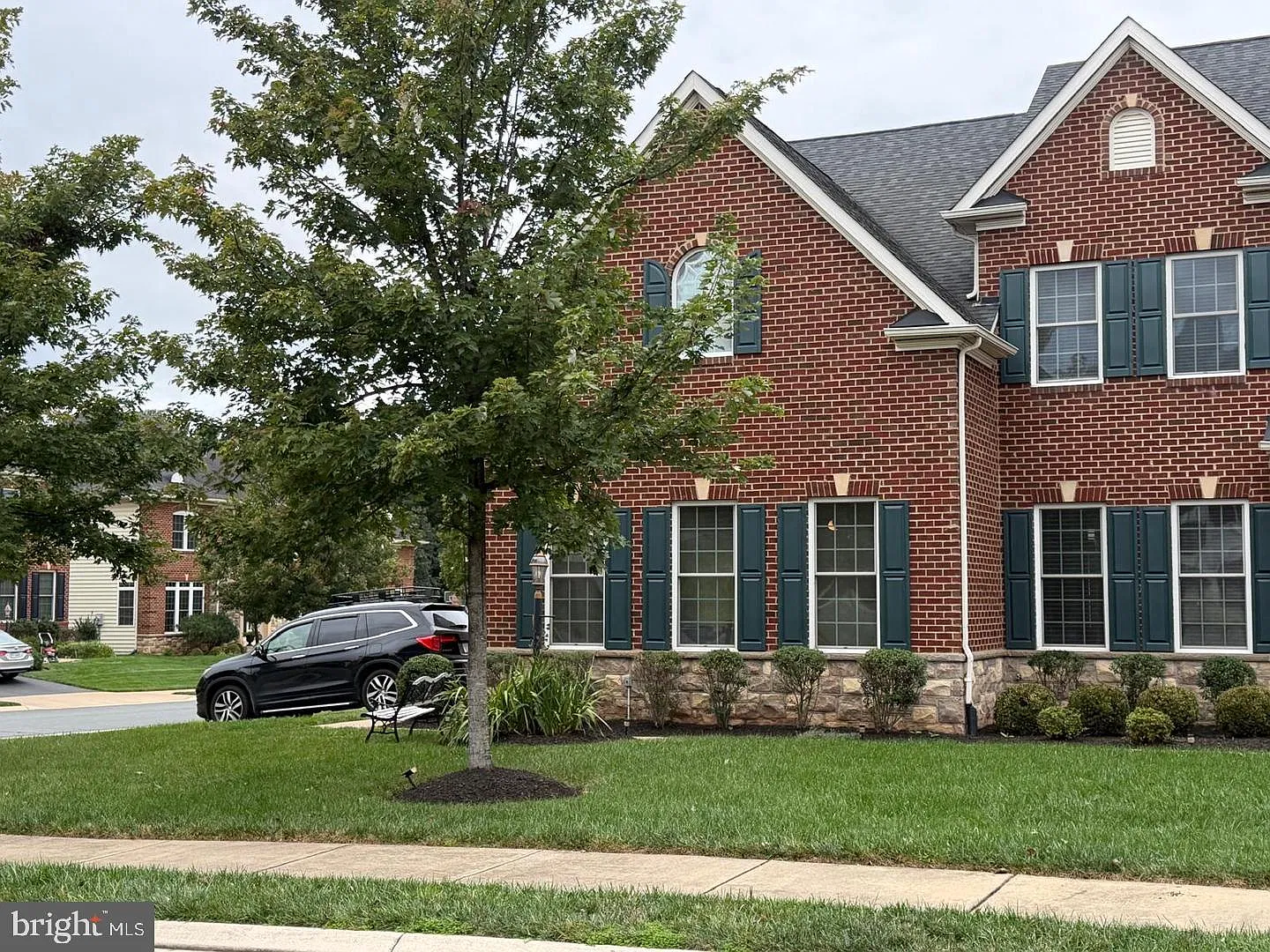 5 bed, 5.0 bath, 4438 sqft, $6,000 — Photo 4