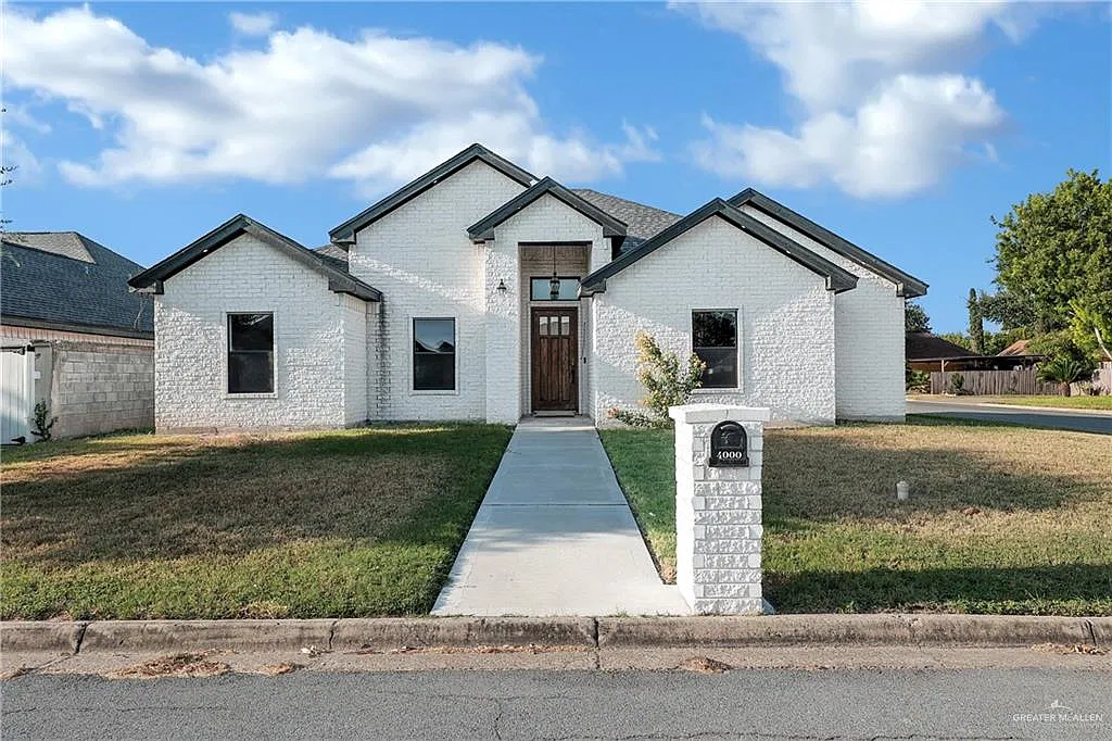 3 bed, 2.0 bath, 1611 sqft, $2,150 — Photo 1