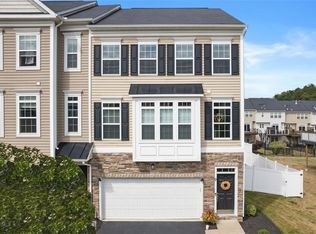 9 Roosevelt Dr, Mc Kees Rocks, PA 15136