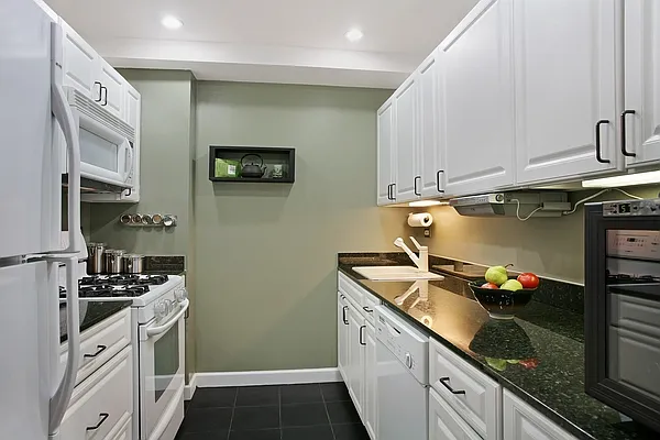 Sold by Corcoran | media 7