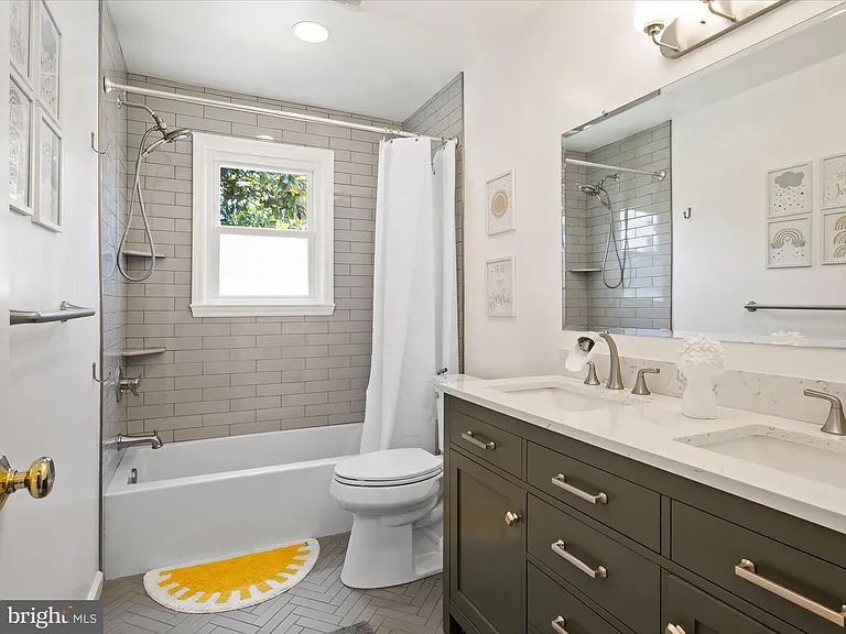 2606 N Quincy St — Photo 38