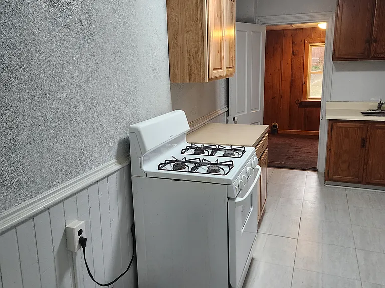 229 Mill St — Photo 11