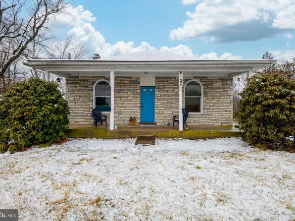 612 Piketown Rd, Harrisburg, PA 17112