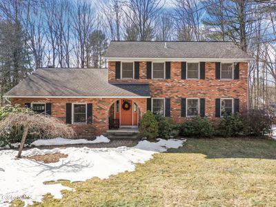5 Woods Way, Clifton Park, NY, 12065