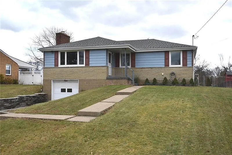 944 Amaryllis Dr photo 1