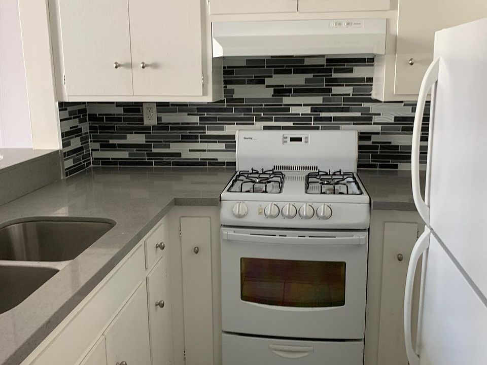 Picture of Similar Unit layout only. Not actual Unit!