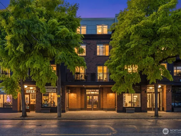 1909 10th Avenue W #206, Seattle, WA 98119