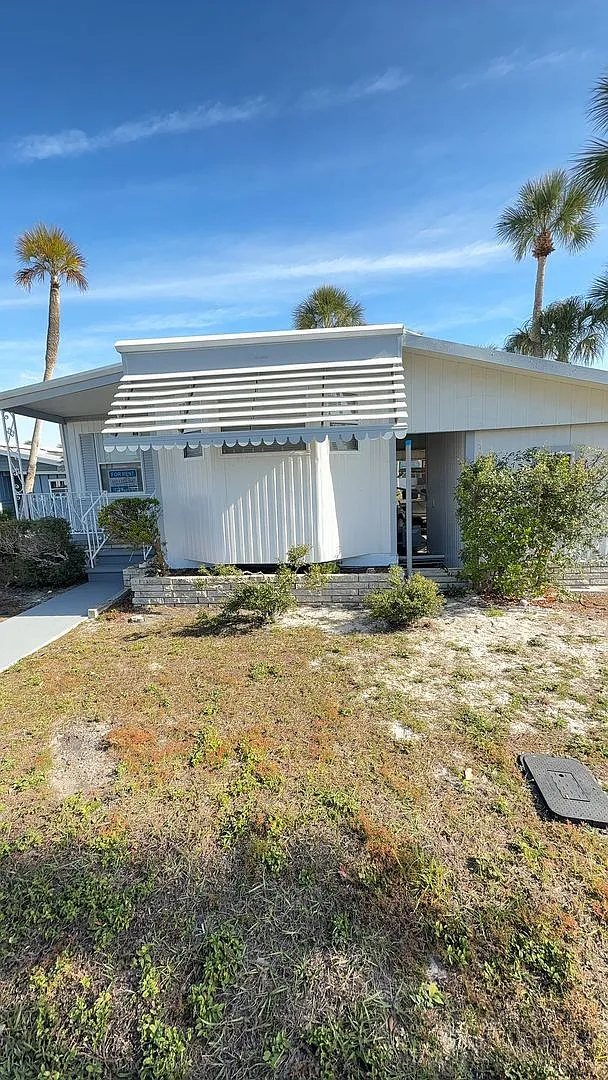 2 bedroom 2 bath fully remodeled mobile home for rent in 55+ community in south Tampa — Photo 2
