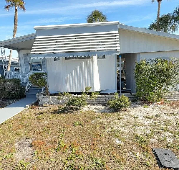 4851 W Gandy Blvd #B7-L27 — Photo 2