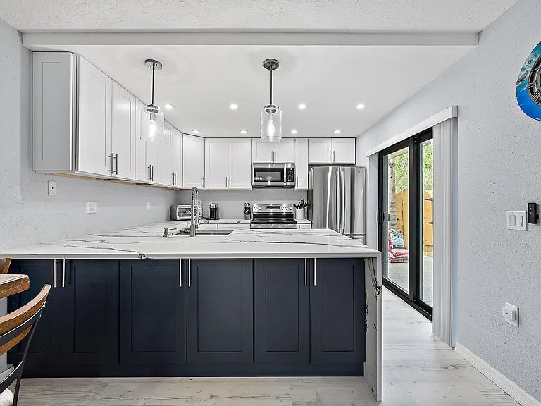 2902 29th Ct — Photo 4