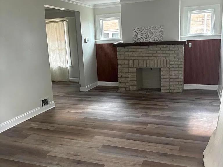 6515 Forest Ave — Photo 3
