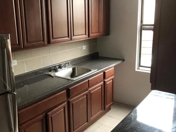 2561 Bronxwood Ave, Bronx, NY 10469