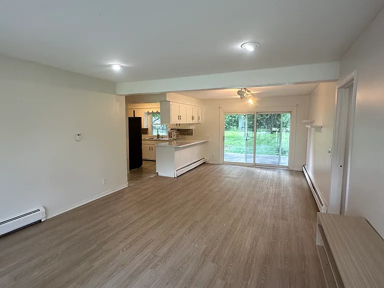 48737 Dequindre Rd — Photo 3