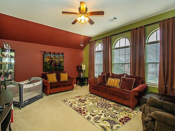 3rd image of 10609 Matador Dr