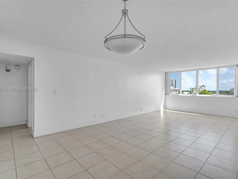 9143 SW 77th Ave #B710 — Photo 3