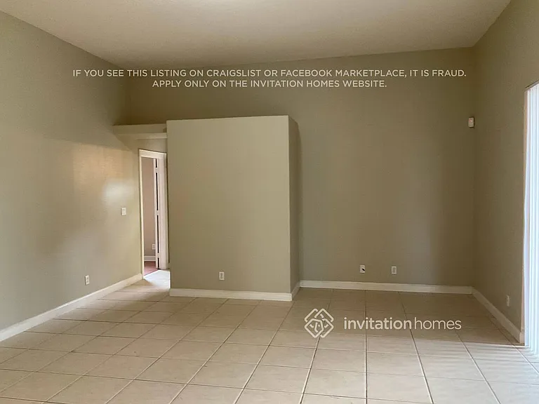 6469 Bay Island Ct — Photo 3