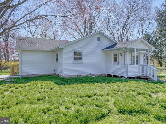 5th image of 597 Equitation Ln