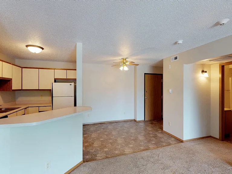 Prairie Winds Apartments — Photo 29